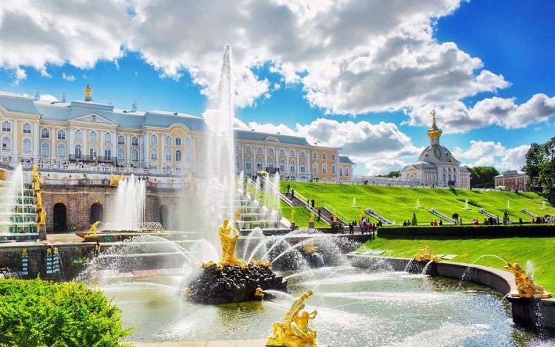 Cung điện mùa hè Peterhof - Vẻ đẹp tráng lệ với lối kiến trúc độc đáo
